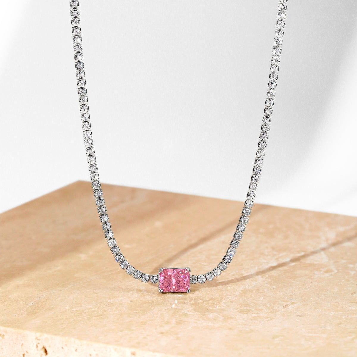 [Oramore Jewelry]2.0 carat Ornate Emerald Cut Necklace