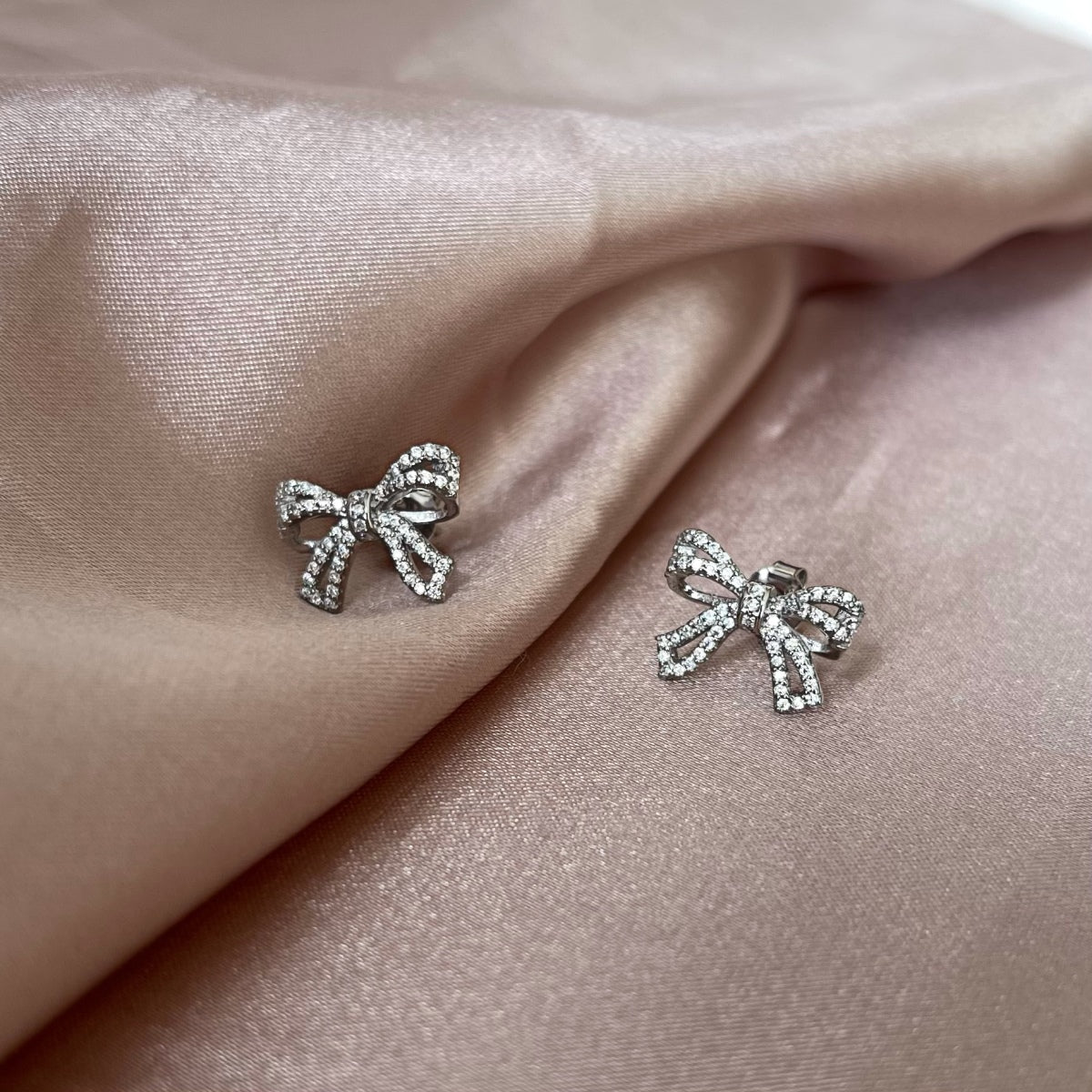 [Oramore Jewelry]Dainty Bow Shape Earrings
