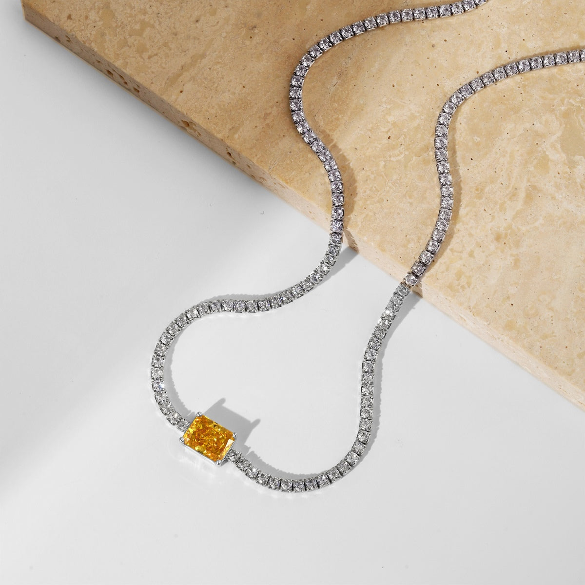 [Oramore Jewelry]2.0 carat Ornate Emerald Cut Necklace