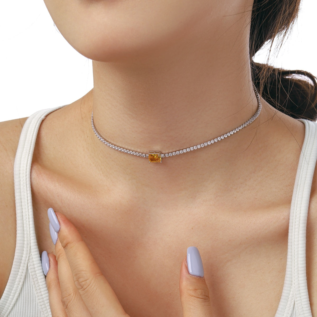 [Oramore Jewelry]2.0 carat Ornate Emerald Cut Necklace