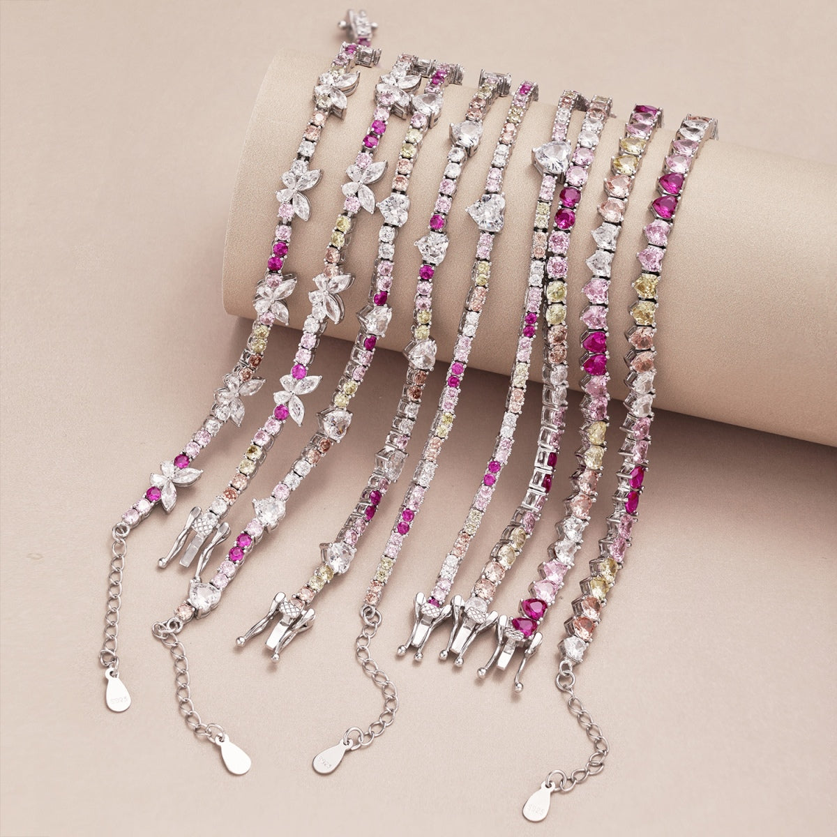 [Oramore Jewelry]Ornate Colorful Butterfly Shape Round Cut Daily Bracelet