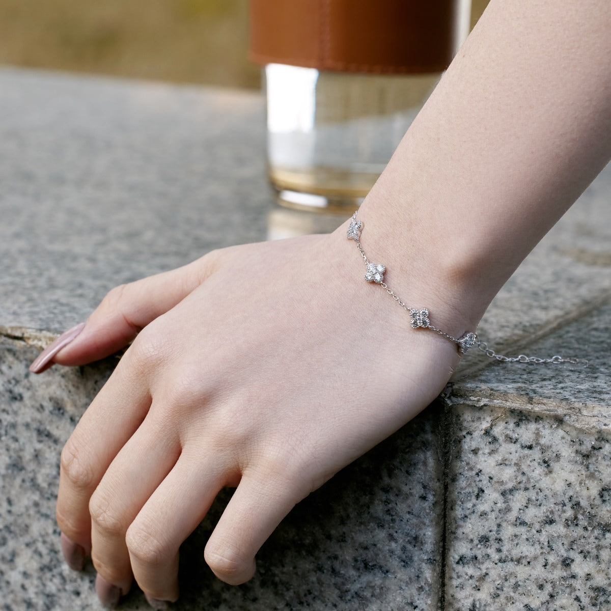 [Oramore Jewelry]Four-Leaf Clover Hollow Butterfly Bracelet