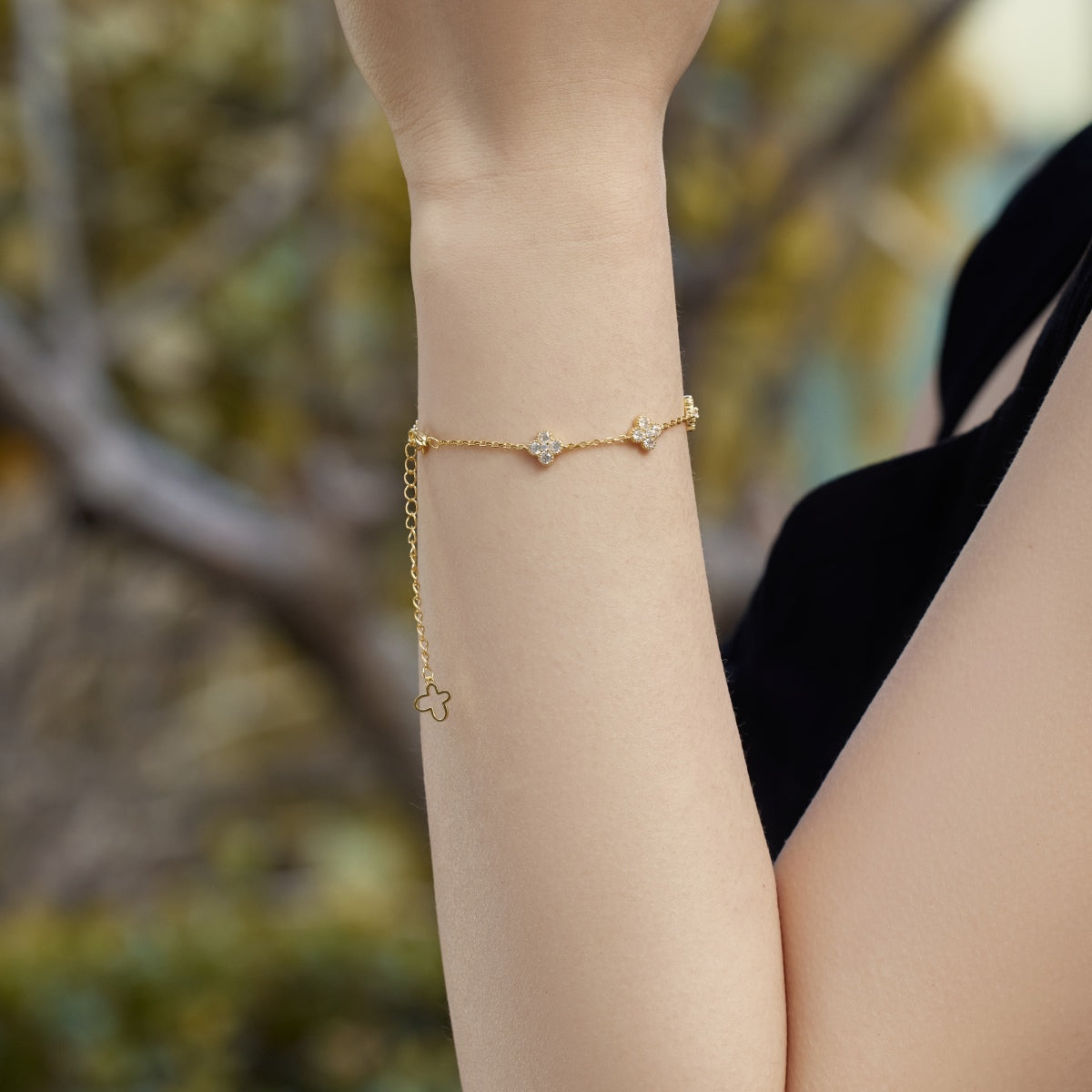 [Oramore Jewelry]Four-Leaf Clover Hollow Butterfly Bracelet