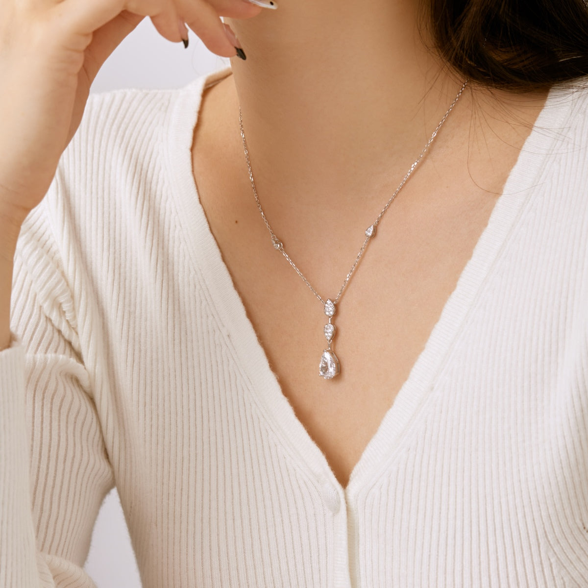 [Oramore Jewelry]Dazzling Pear Cut Necklace