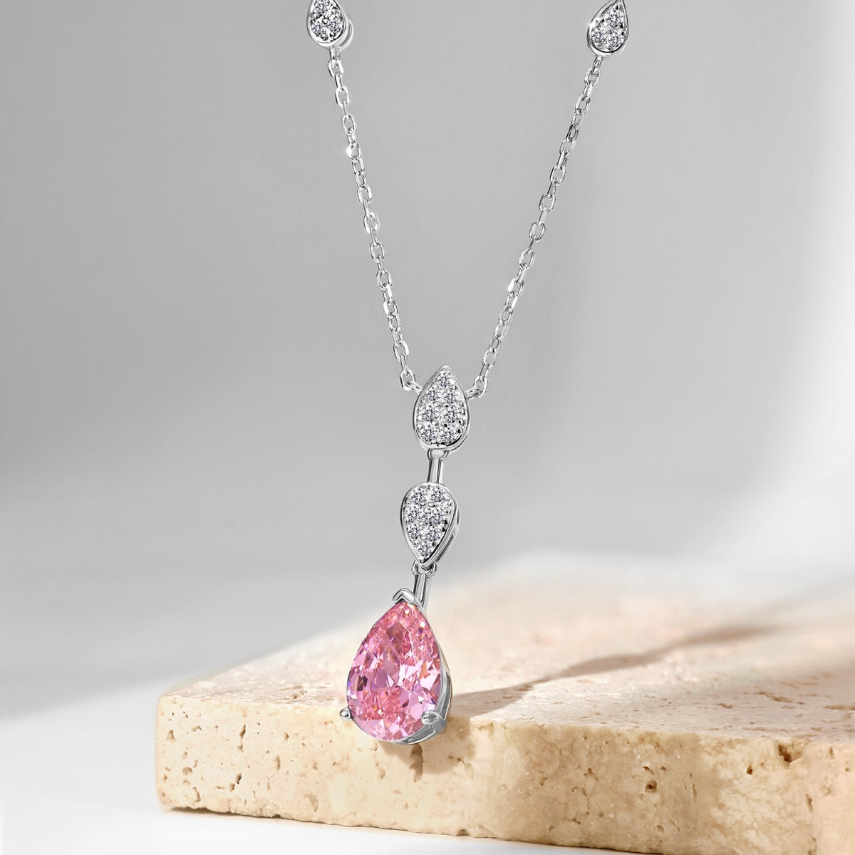 [Oramore Jewelry]Dazzling Pear Cut Necklace
