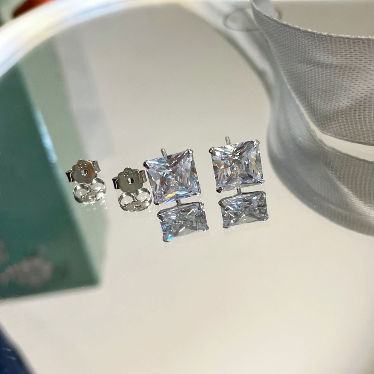 [Oramore Jewelry]Ornate Square Shape Earrings