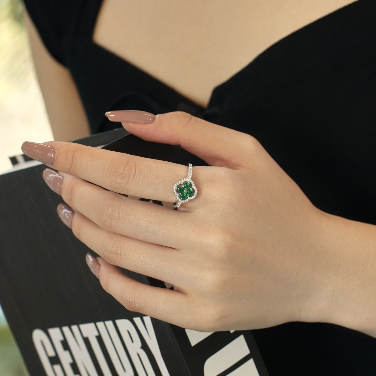 [Oramore Jewelry]Four Leaf Clover Flower Design Ring