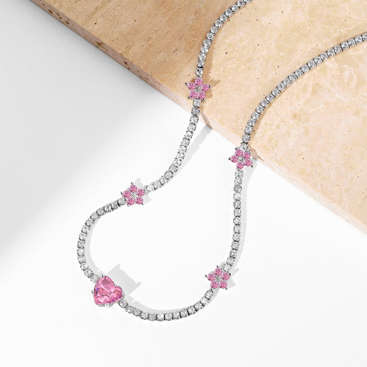 [Oramore Jewelry]Dazzling Pink Heart Flower Necklace