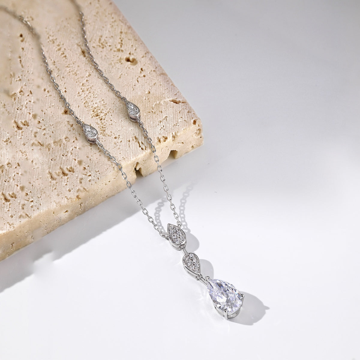 [Oramore Jewelry]Dazzling Pear Cut Necklace