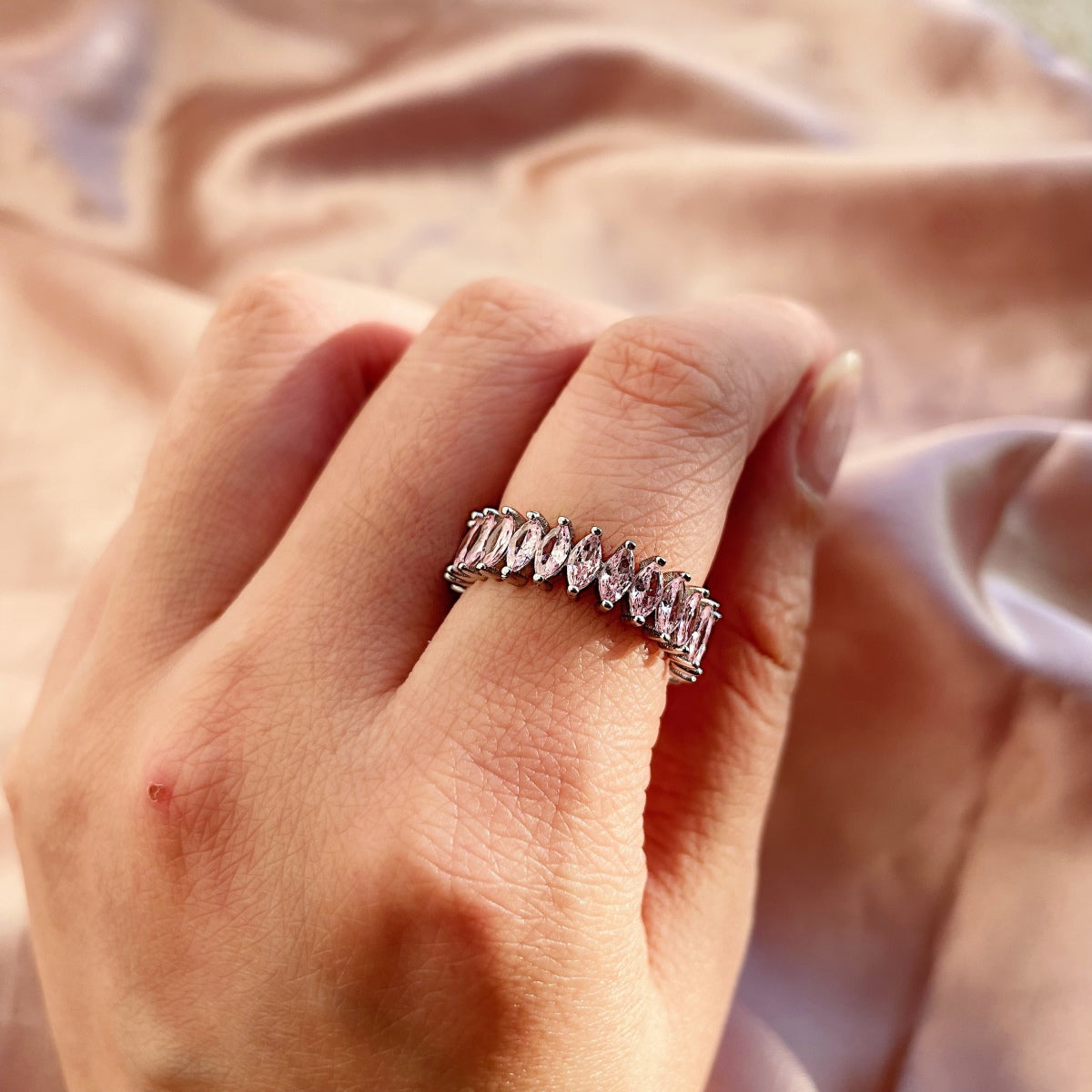 [Oramore Jewelry]Gorgeous Marquise Cut Tennis Ring