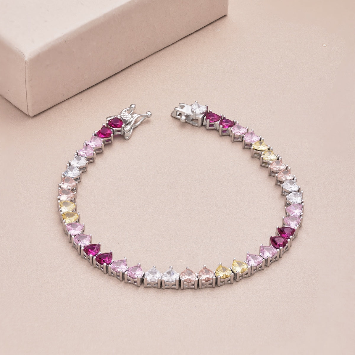 [Oramore Jewelry]Luxurious Colorful Romantic Heart Shape Lover Bracelet