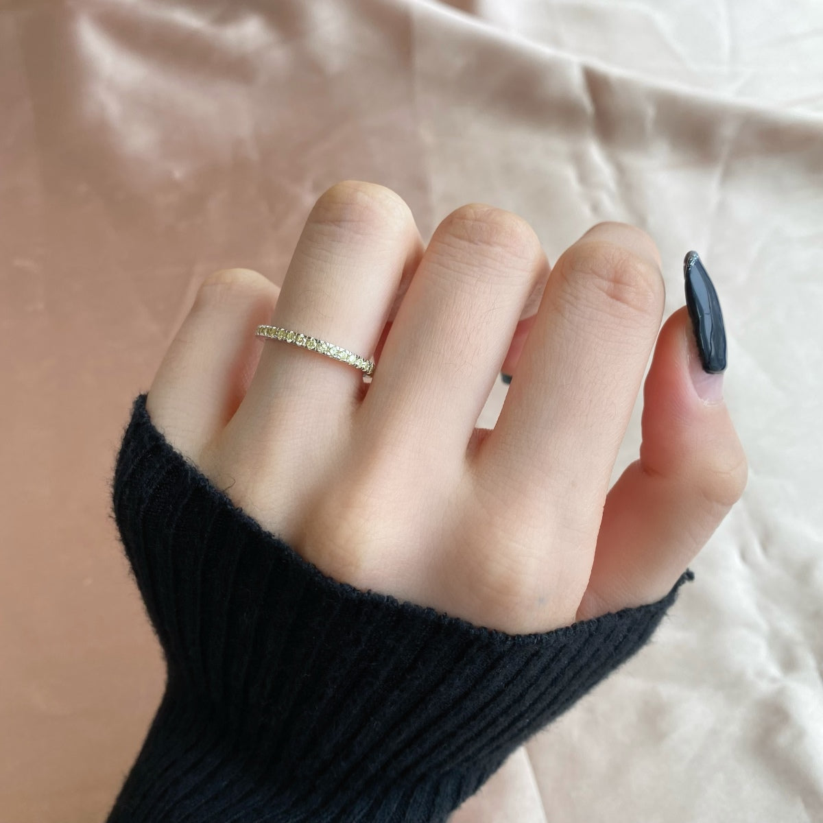 [Oramore Jewelry]Delicate Sparkling Round Cut Daily Ring