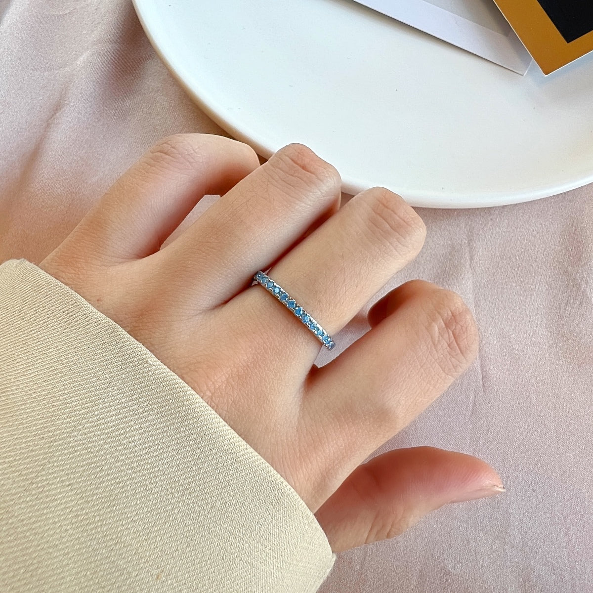 [Oramore Jewelry]Delicate Sparkling Round Cut Daily Ring