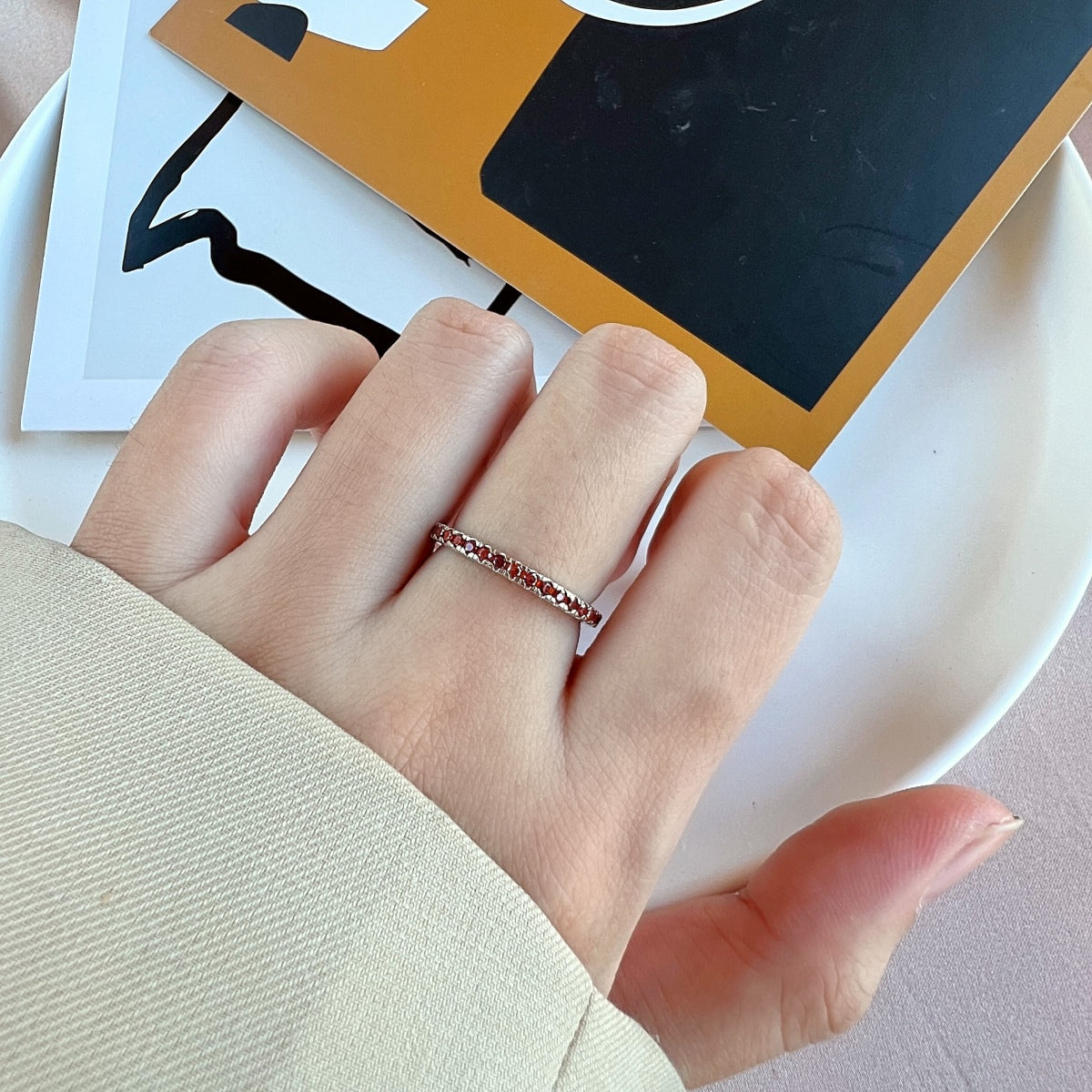 [Oramore Jewelry]Delicate Sparkling Round Cut Daily Ring