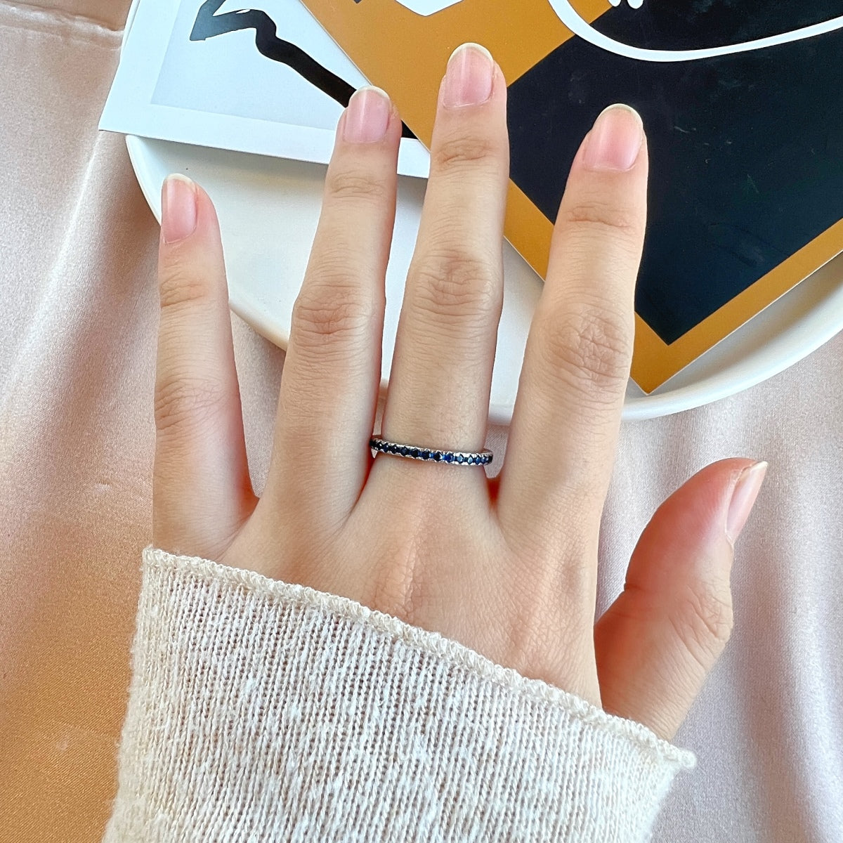 [Oramore Jewelry]Delicate Sparkling Round Cut Daily Ring