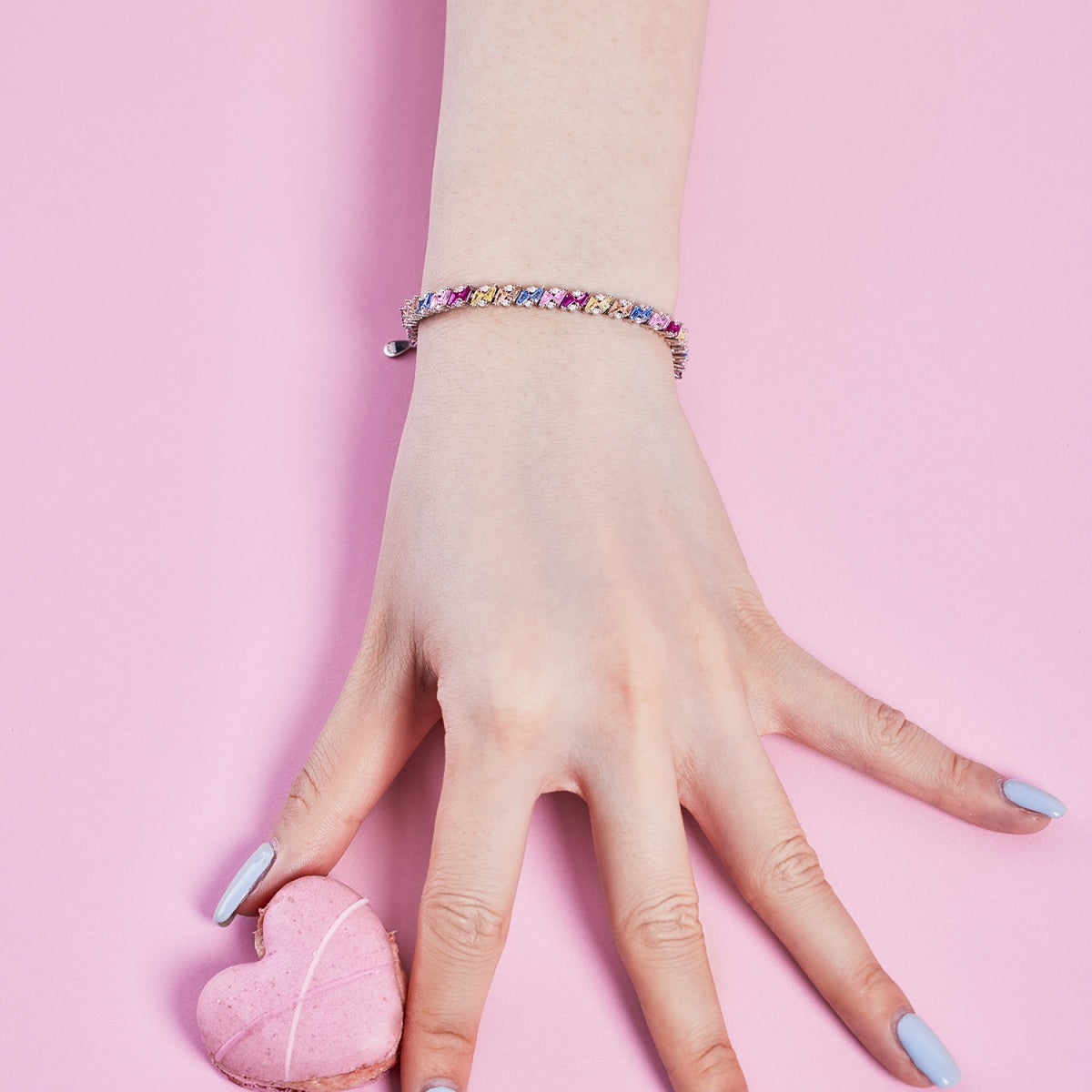 [Oramore Jewelry]Ornate Sparkling Multi Cut Party Bracelet