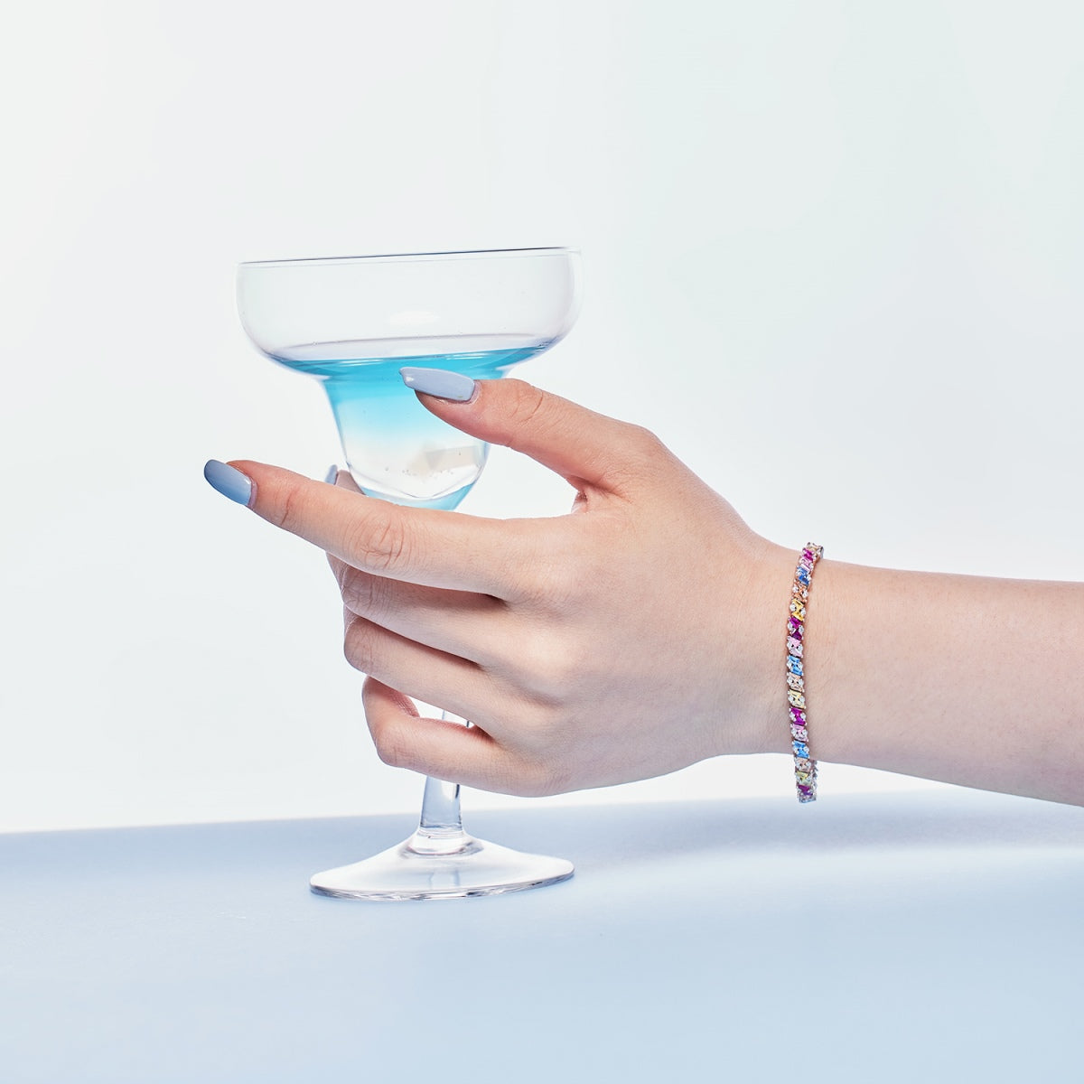 [Oramore Jewelry]Ornate Sparkling Multi Cut Party Bracelet