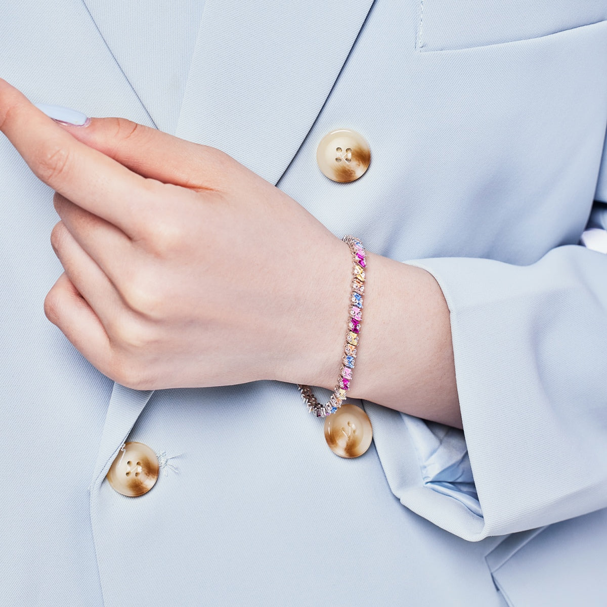 [Oramore Jewelry]Ornate Sparkling Multi Cut Party Bracelet