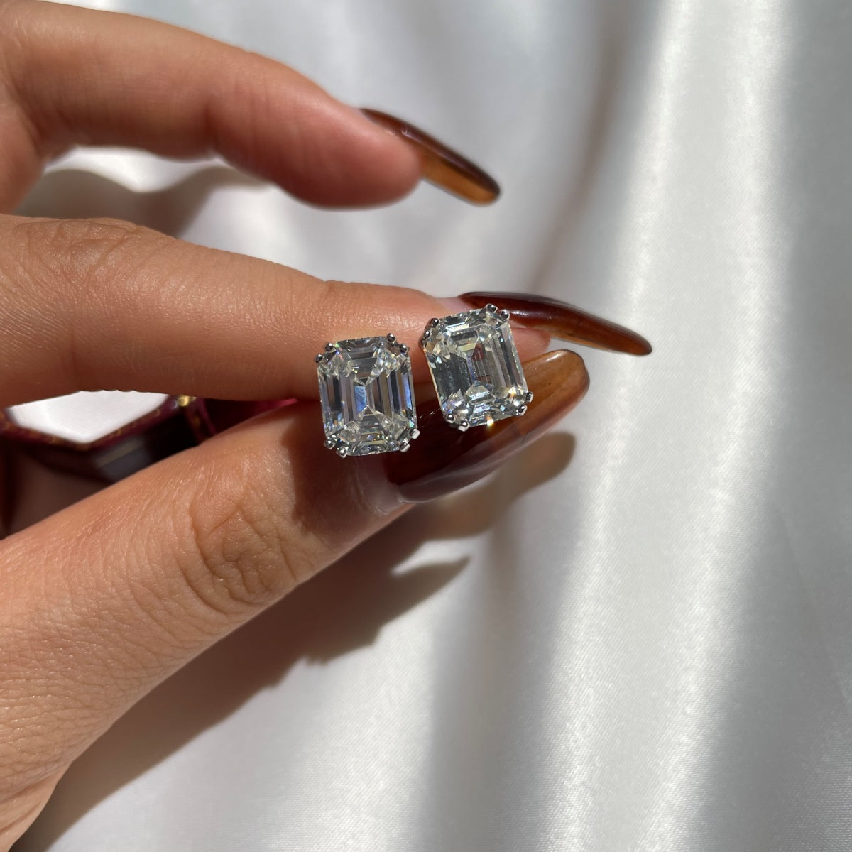 [Oramore Jewelry]Dazzling Square Shape Earrings