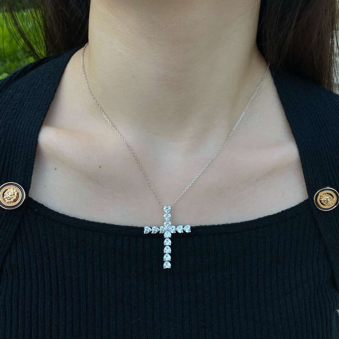 [Oramore Jewelry]Radiant Cross Shape Necklace