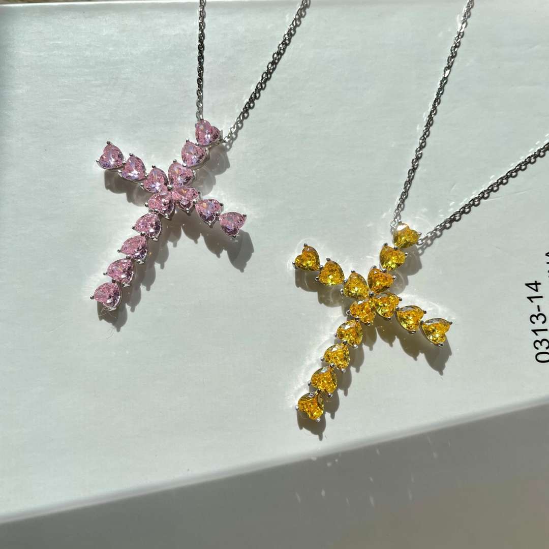 [Oramore Jewelry]Radiant Cross Shape Necklace