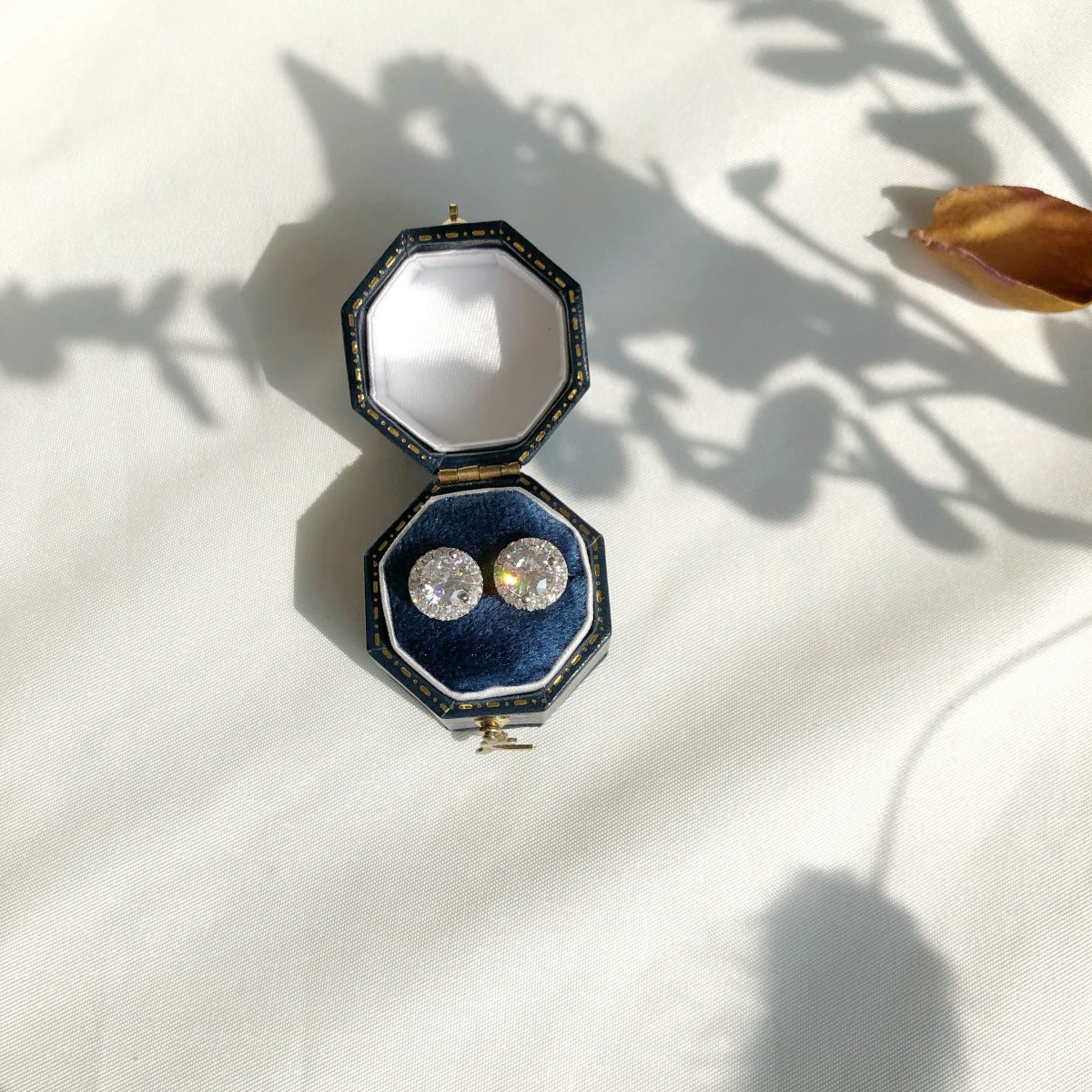 [Oramore Jewelry]Classic Princess Round Shape Earrings