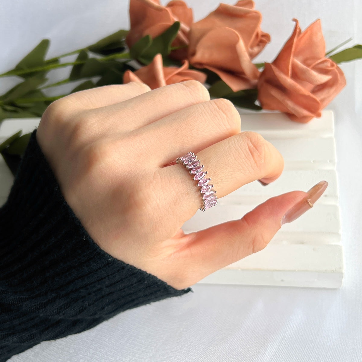 [Oramore Jewelry]Gorgeous Marquise Cut Tennis Ring