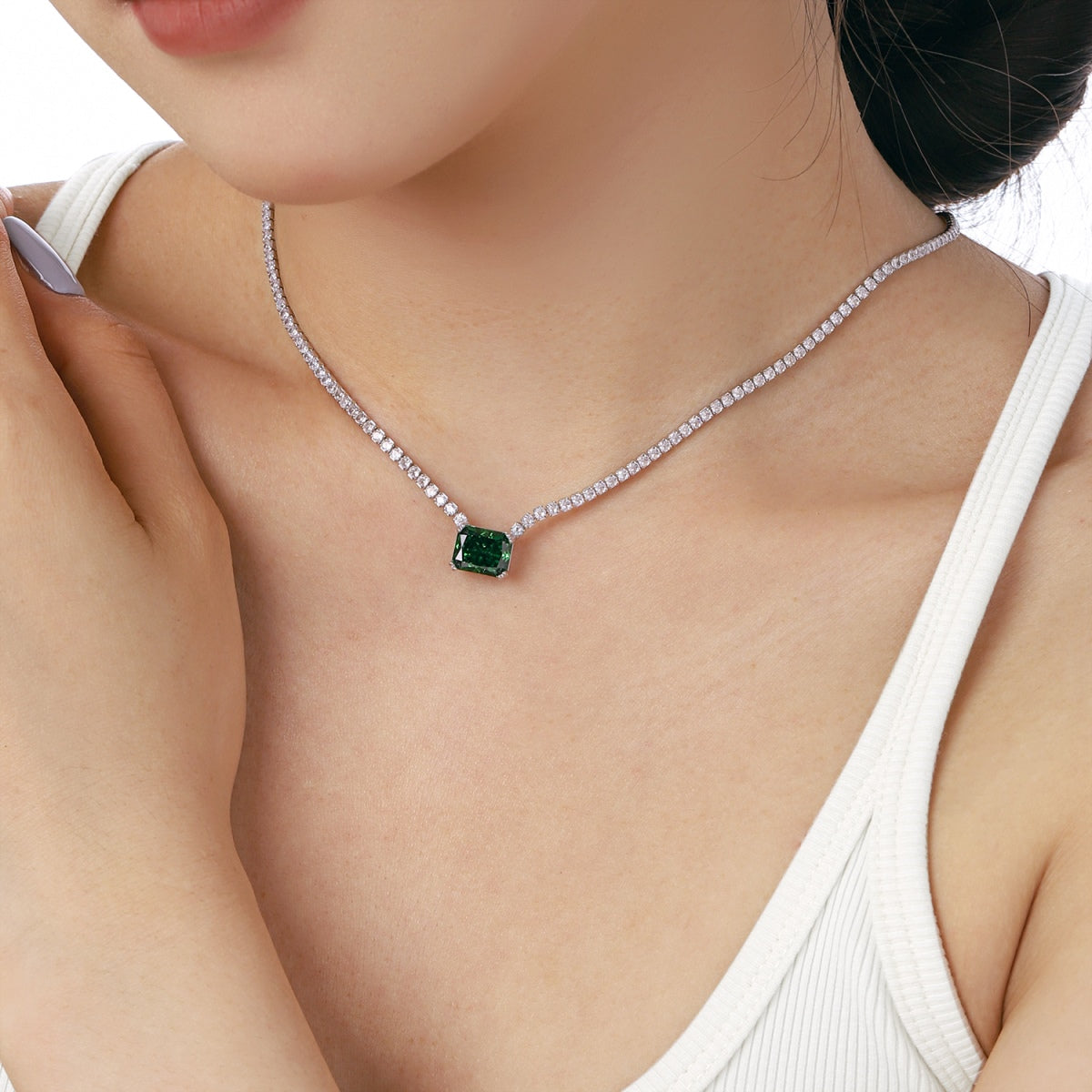 [Oramore Jewelry]4.0 Carat Elegant Radiant Cut Necklace