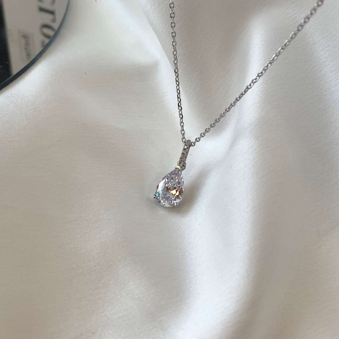 [Oramore Jewelry]Delicate Water Drop Shape Fashion Necklace