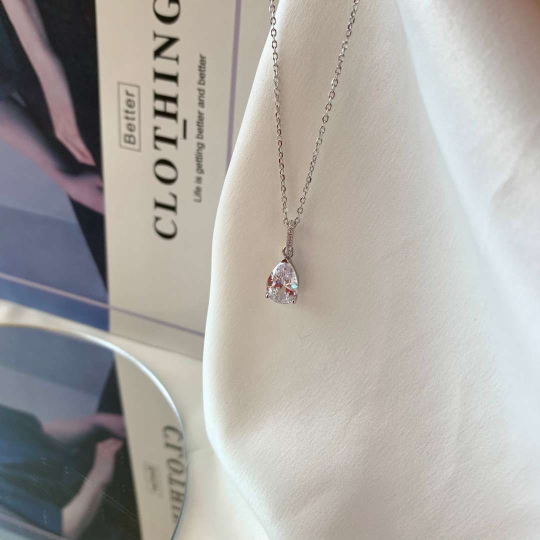 [Oramore Jewelry]Delicate Water Drop Shape Fashion Necklace