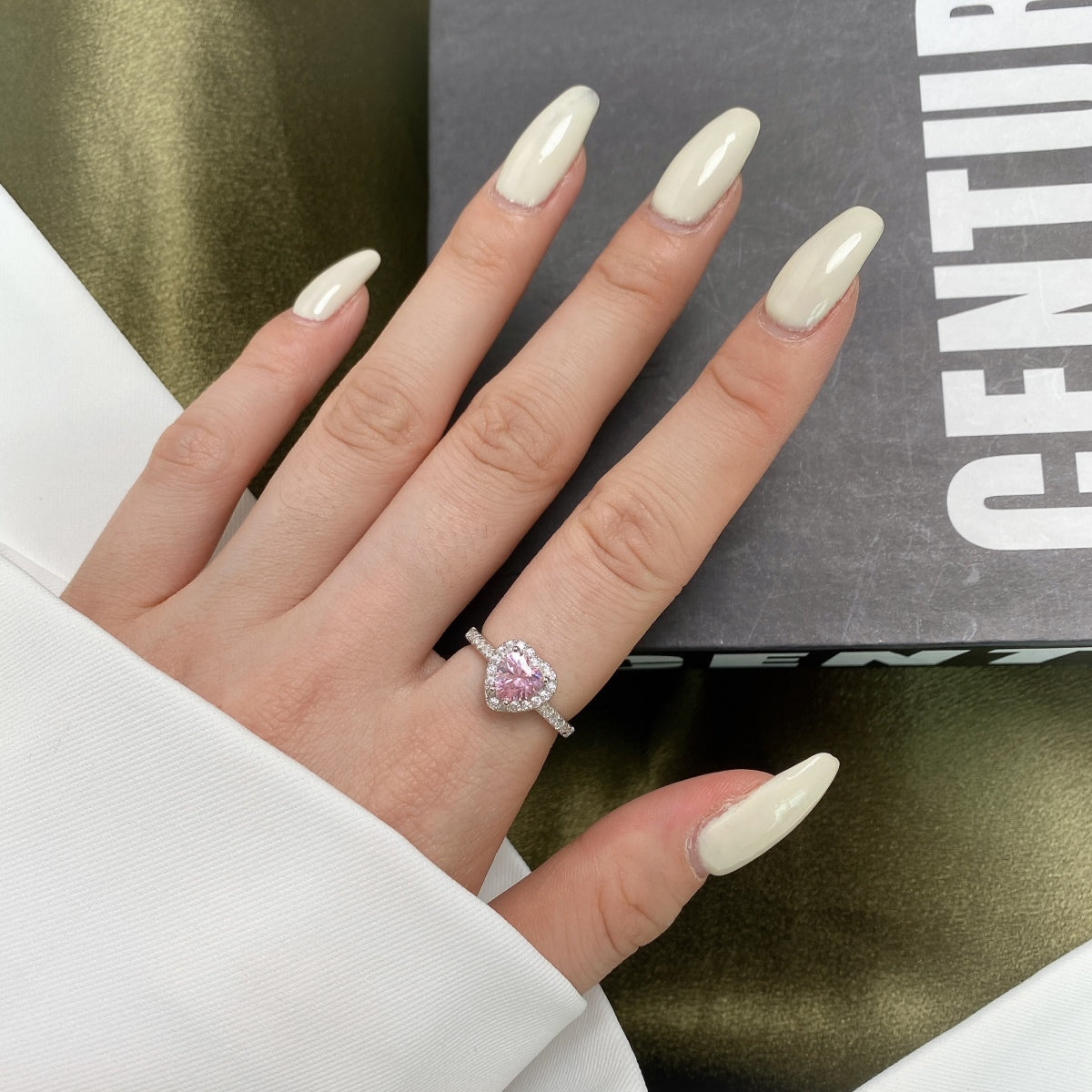 [Oramore Jewelry]Eternity Splashy Romantic Heart Shape Lover Ring