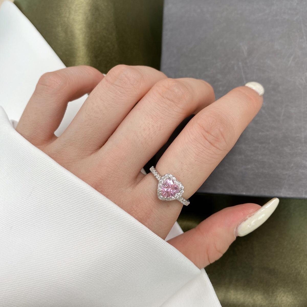 [Oramore Jewelry]Eternity Splashy Romantic Heart Shape Lover Ring