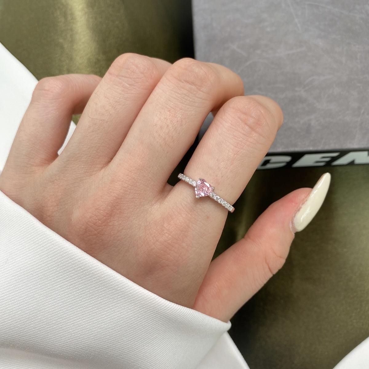 [Oramore  Jewelry]0.5 Carat CaratEternity Charming Heart Shape Lover Ring