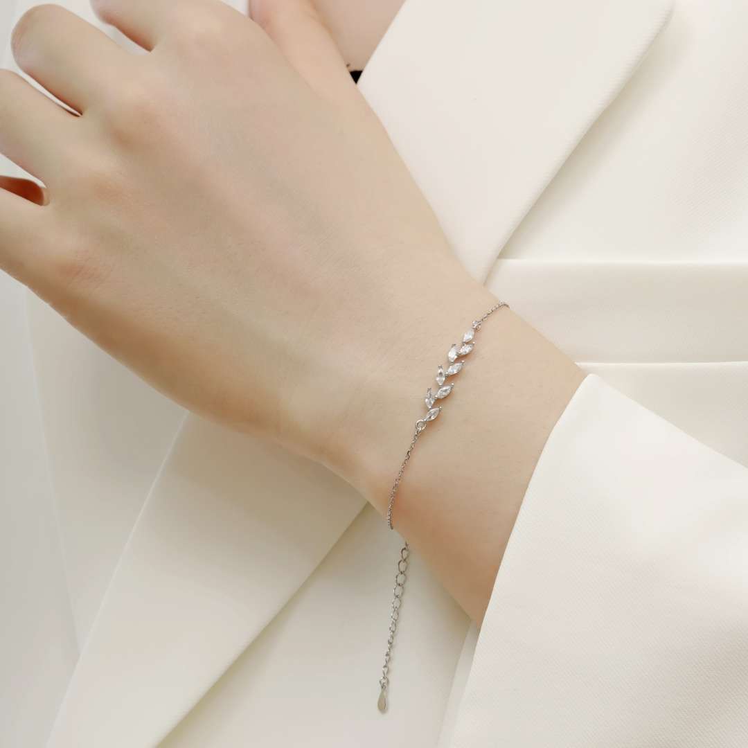 [Oramore Jewelry]Elegant Wheat Leaves Shape Bracelet