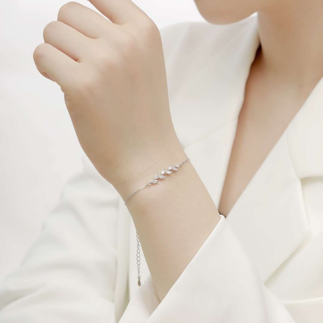 [Oramore Jewelry]Elegant Wheat Leaves Shape Bracelet