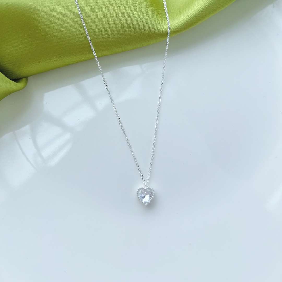 [Oramore Jewelry]Ornate Heart Shape Necklace
