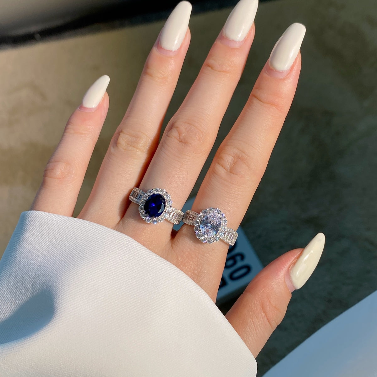 [Oramore Jewelry]1.5 Carat Dazzling Charming Oval Cut Banquet Ring