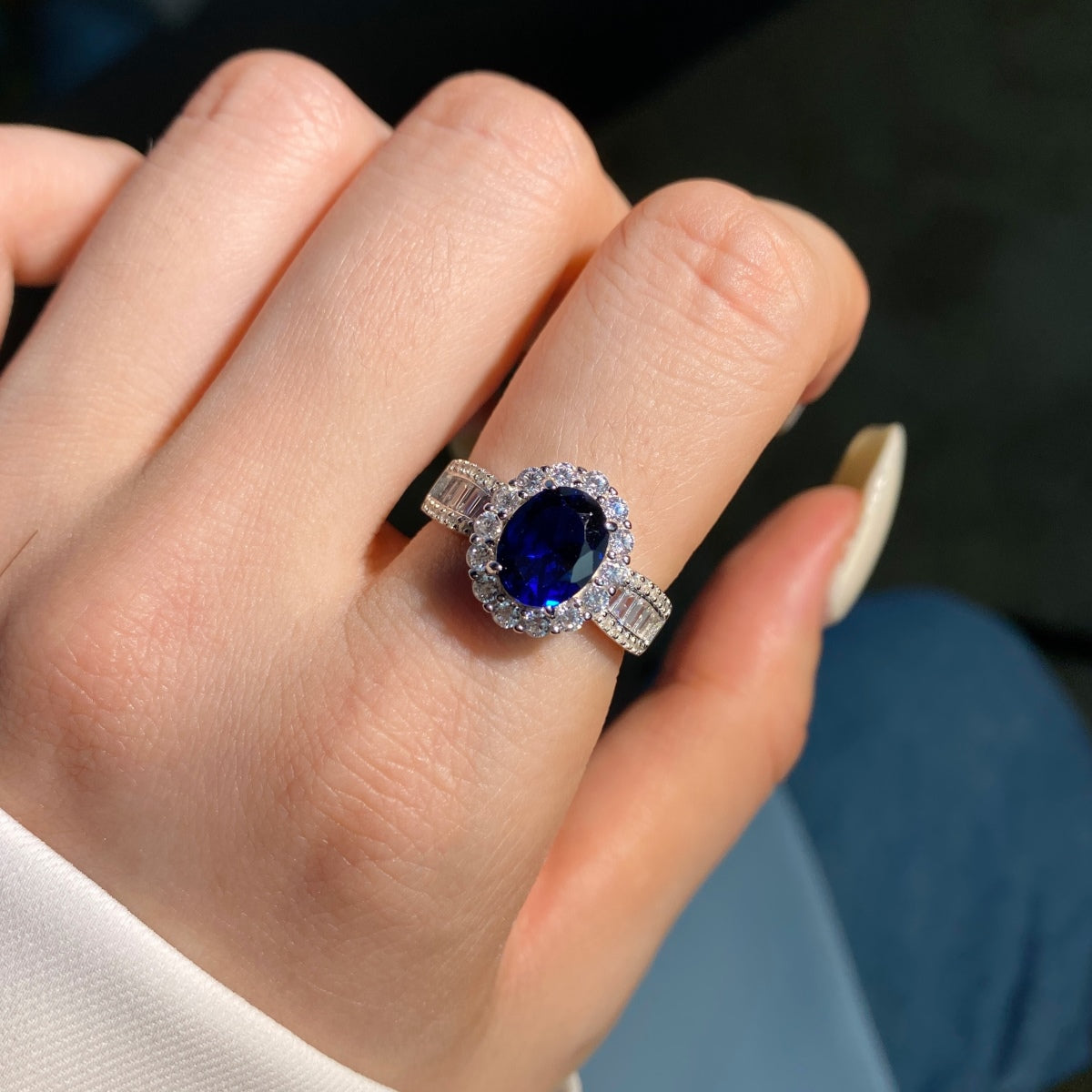 [Oramore Jewelry]1.5 Carat Dazzling Charming Oval Cut Banquet Ring