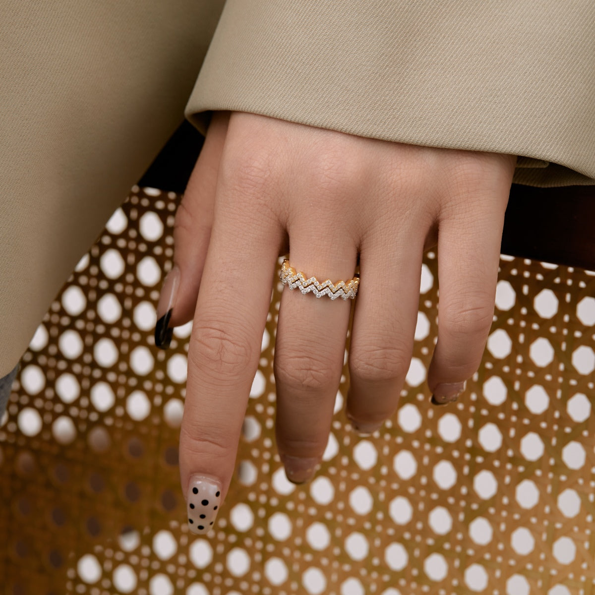 [Oramore Jewelry]Delicate Enchanting Wave Shape Daily Ring