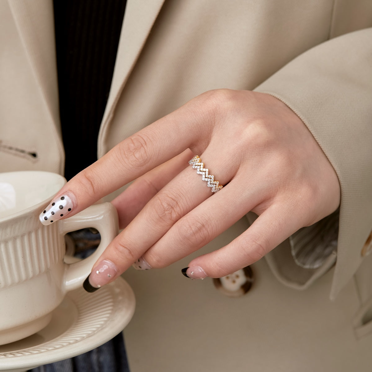 [Oramore Jewelry]Delicate Enchanting Wave Shape Daily Ring