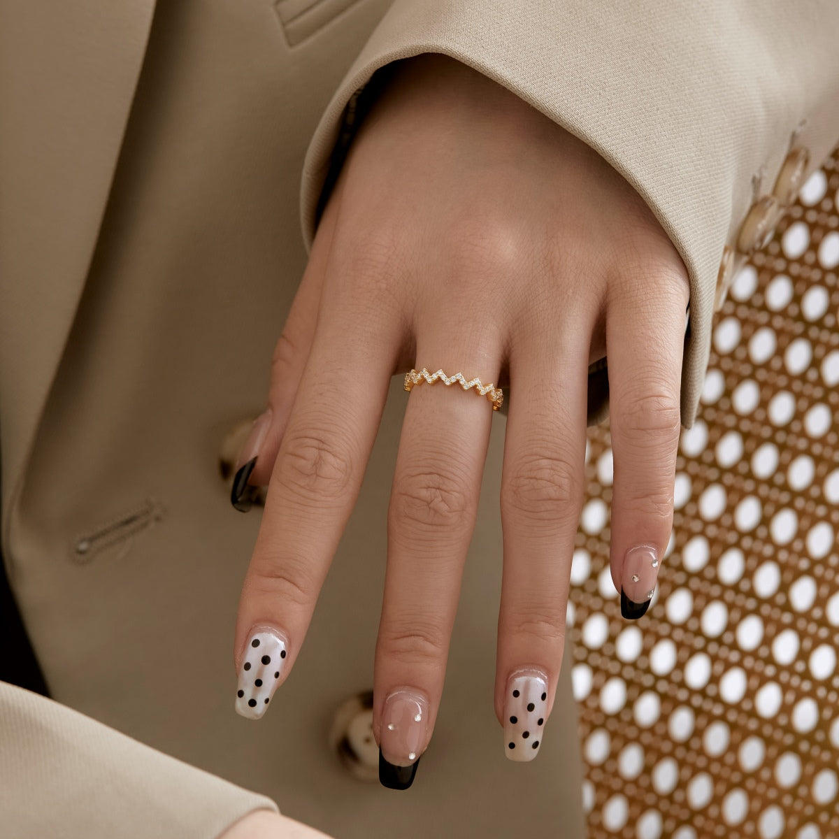 [Oramore Jewelry]Delicate Enchanting Wave Shape Daily Ring