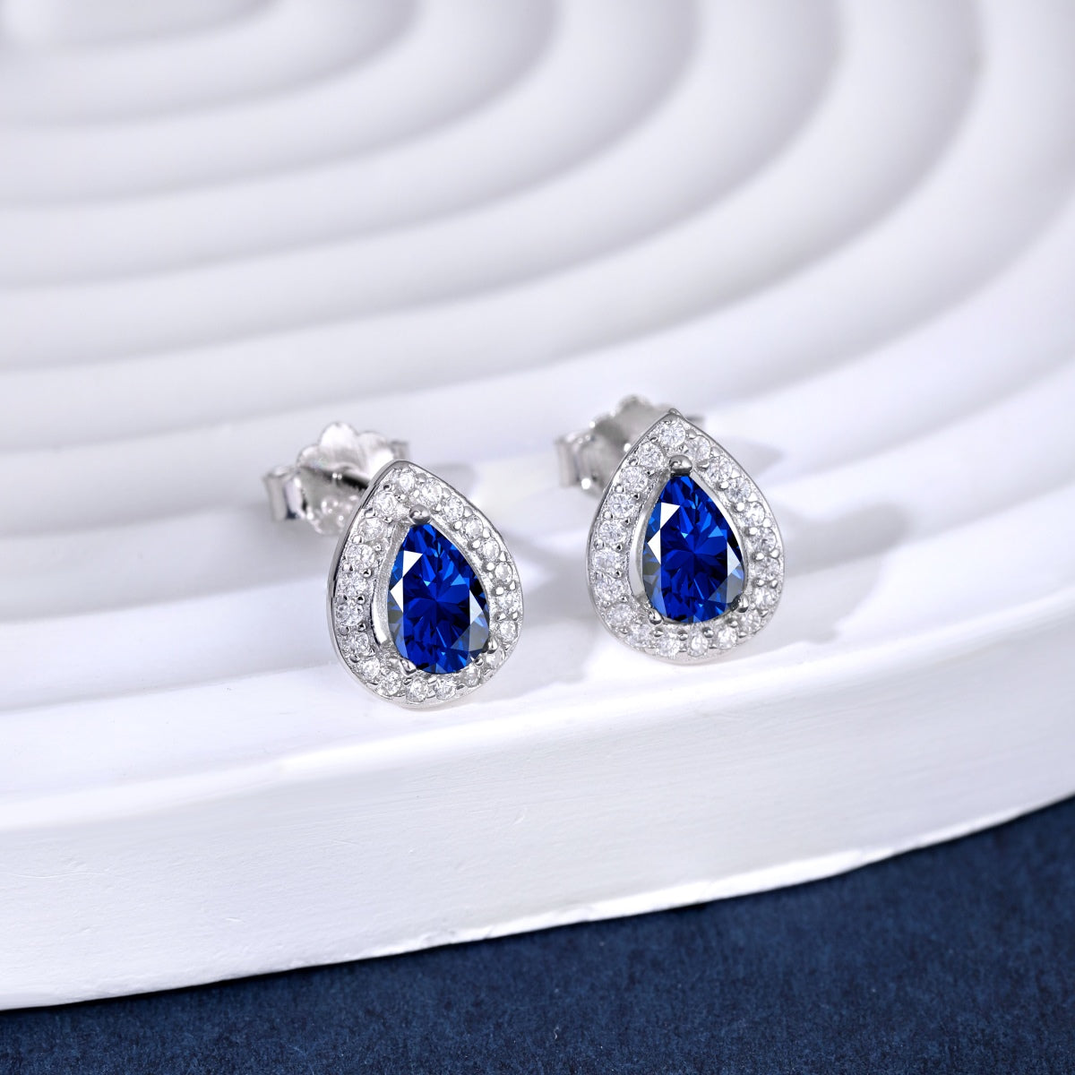 [Oramore Jewelry]Luxurious Water Drop Shape Earrings