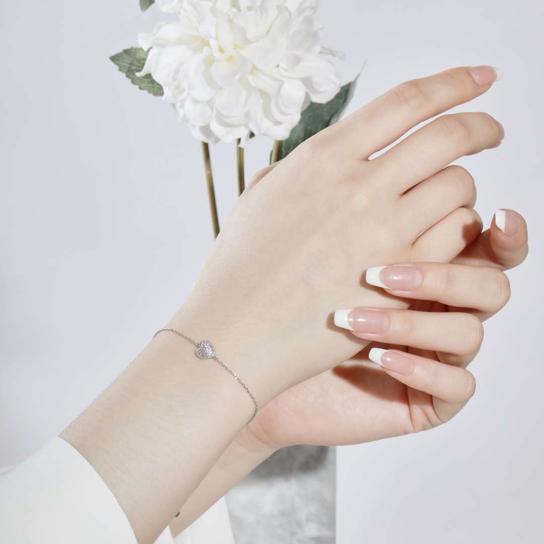 [Oramore Jewelry]Heart-Shaped Gentle and Versatile Bracelet