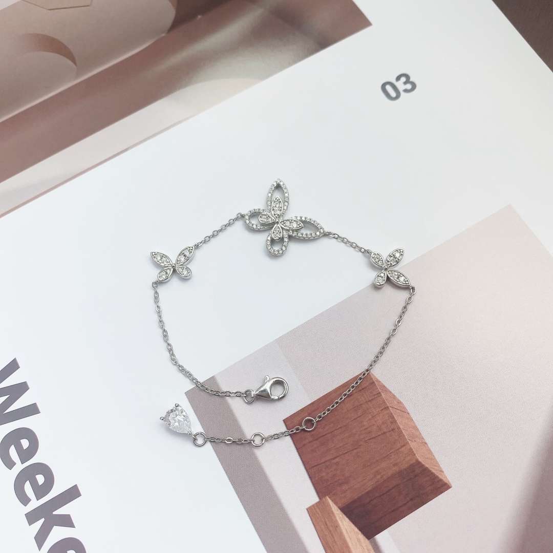 [Oramore Jewelry]Delicate Butterfly Pendant Bracelet