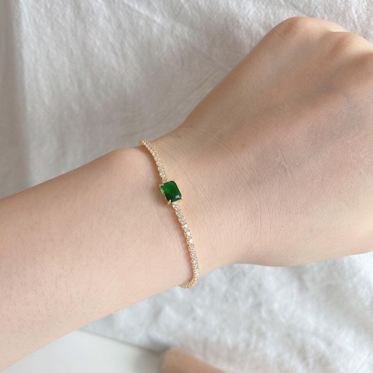 [Oramore Jewelry]1.0 Carat Unique Emerald Cut Banquet Bracelet