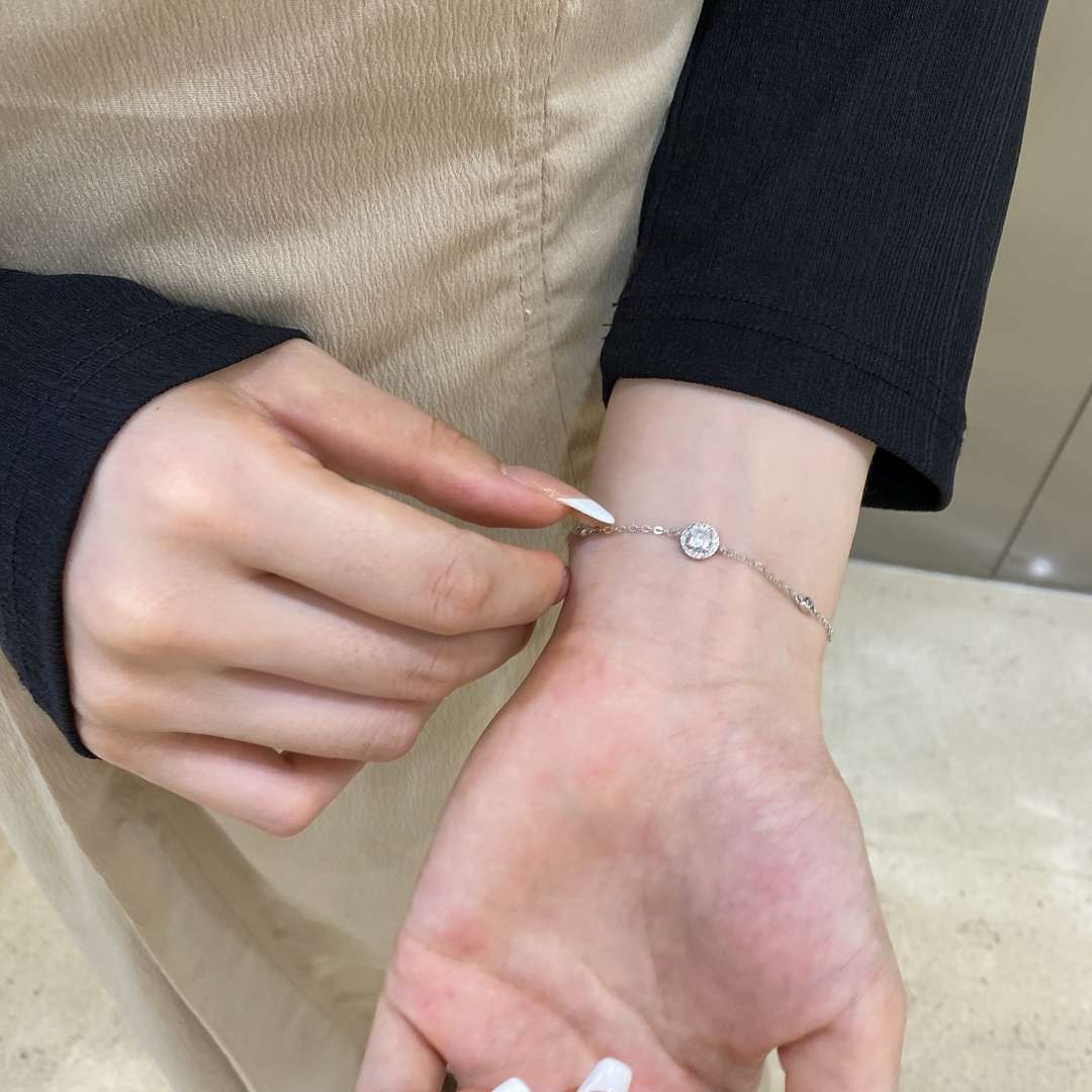 [Oramore Jewelry]Dazzling Round Cut Shape Bracelet