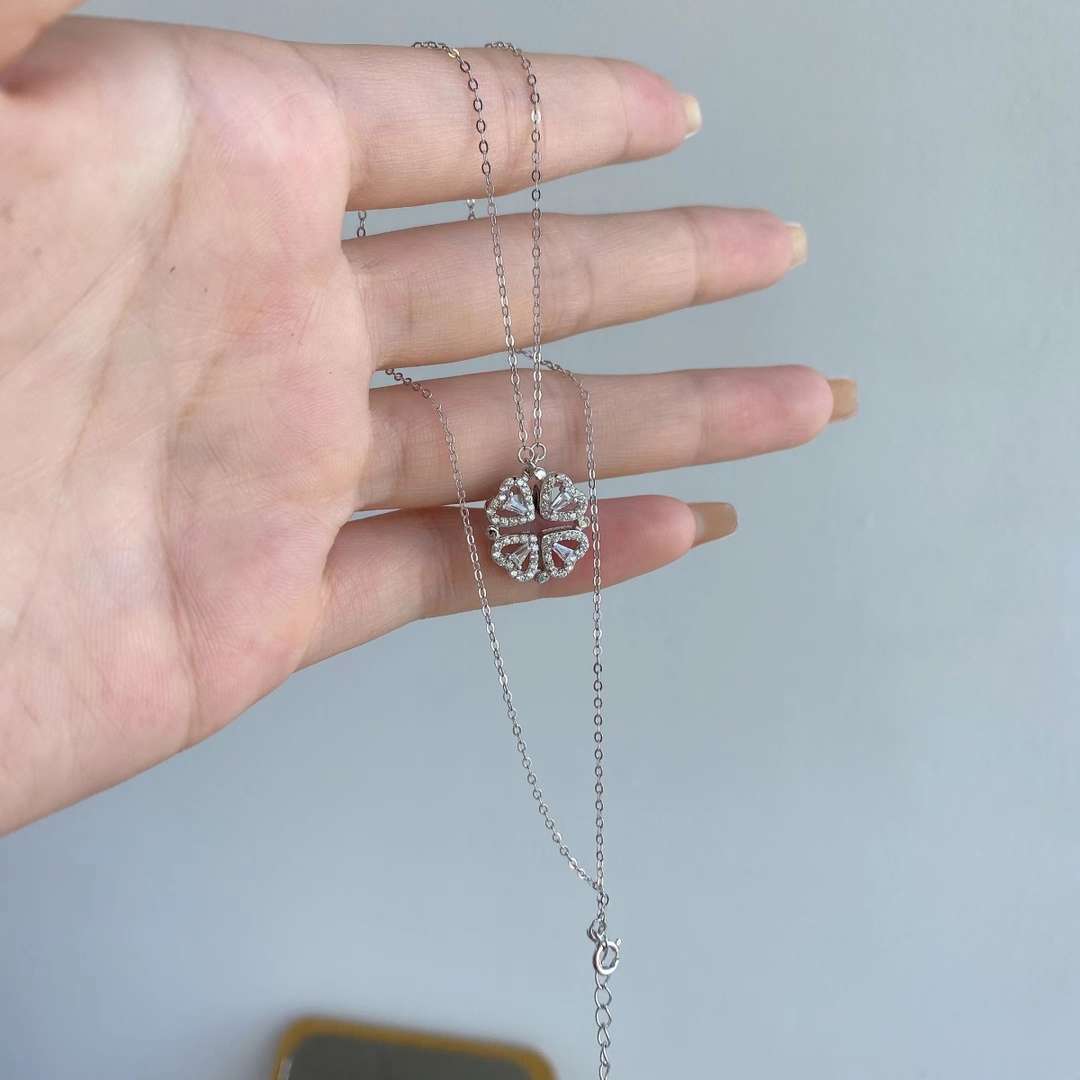 [Oramore Jewelry]Ornate Heart Cut Flower Shape Necklace