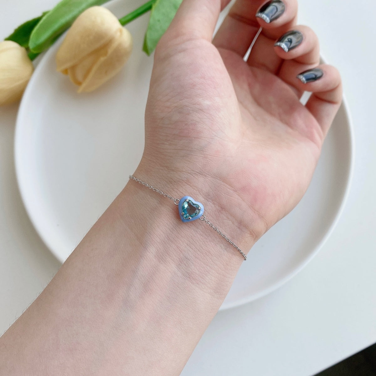 [Oramore Jewelry]Sparkling Romantic Heart Shape Lover Bracelet