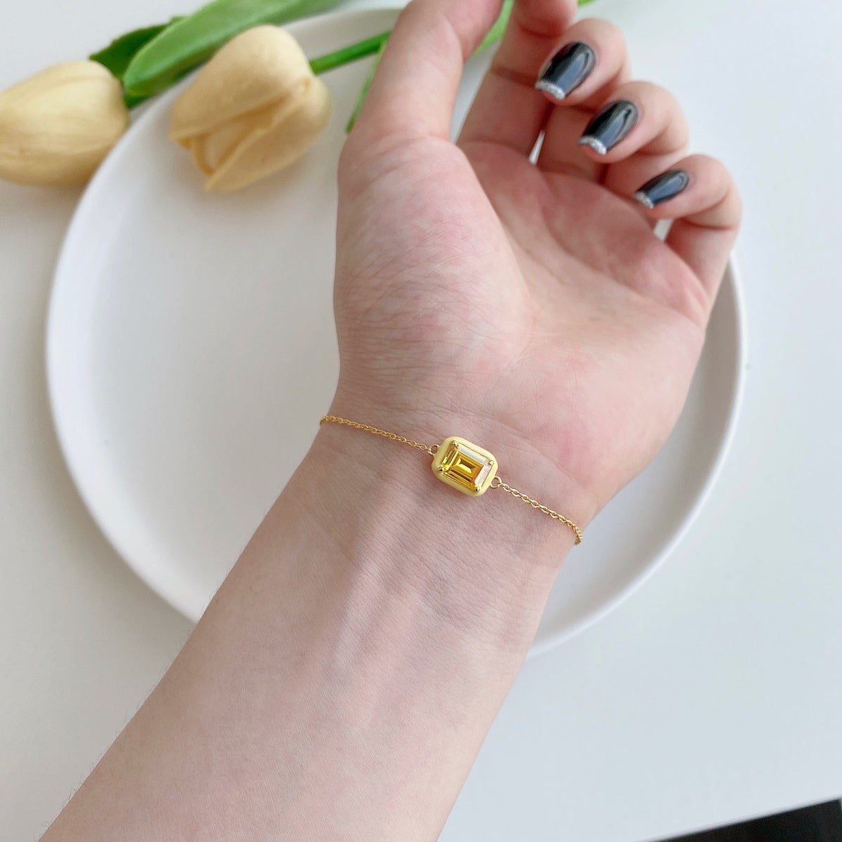 [Oramore Jewelry]2.0 Carat Sparkling Colorful Emerald Cut Daily Bracelet
