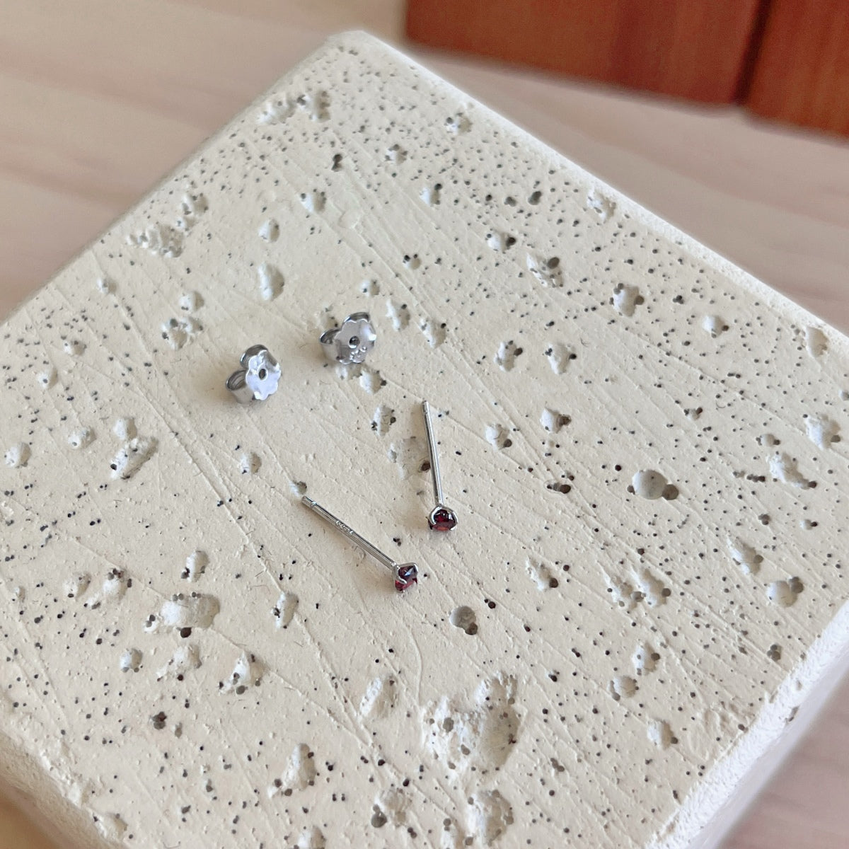 [Oramore Jewelry]Delicate Solitaire Earrings